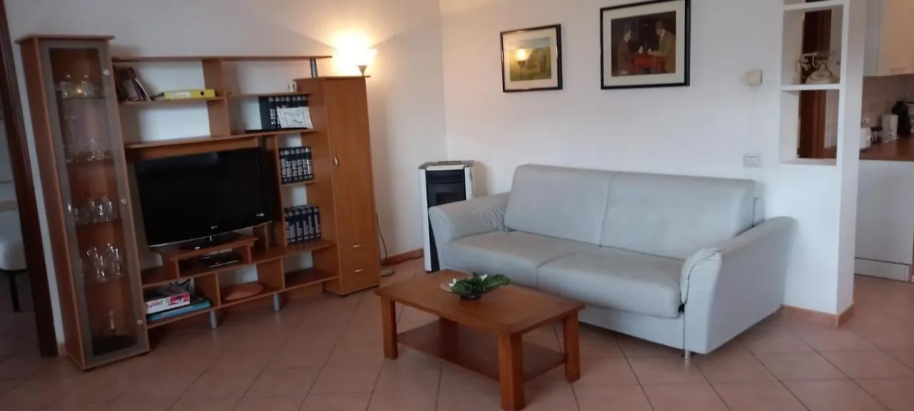 Holiday home Casa Camelie Villa Pino Lago Maggiore Italy