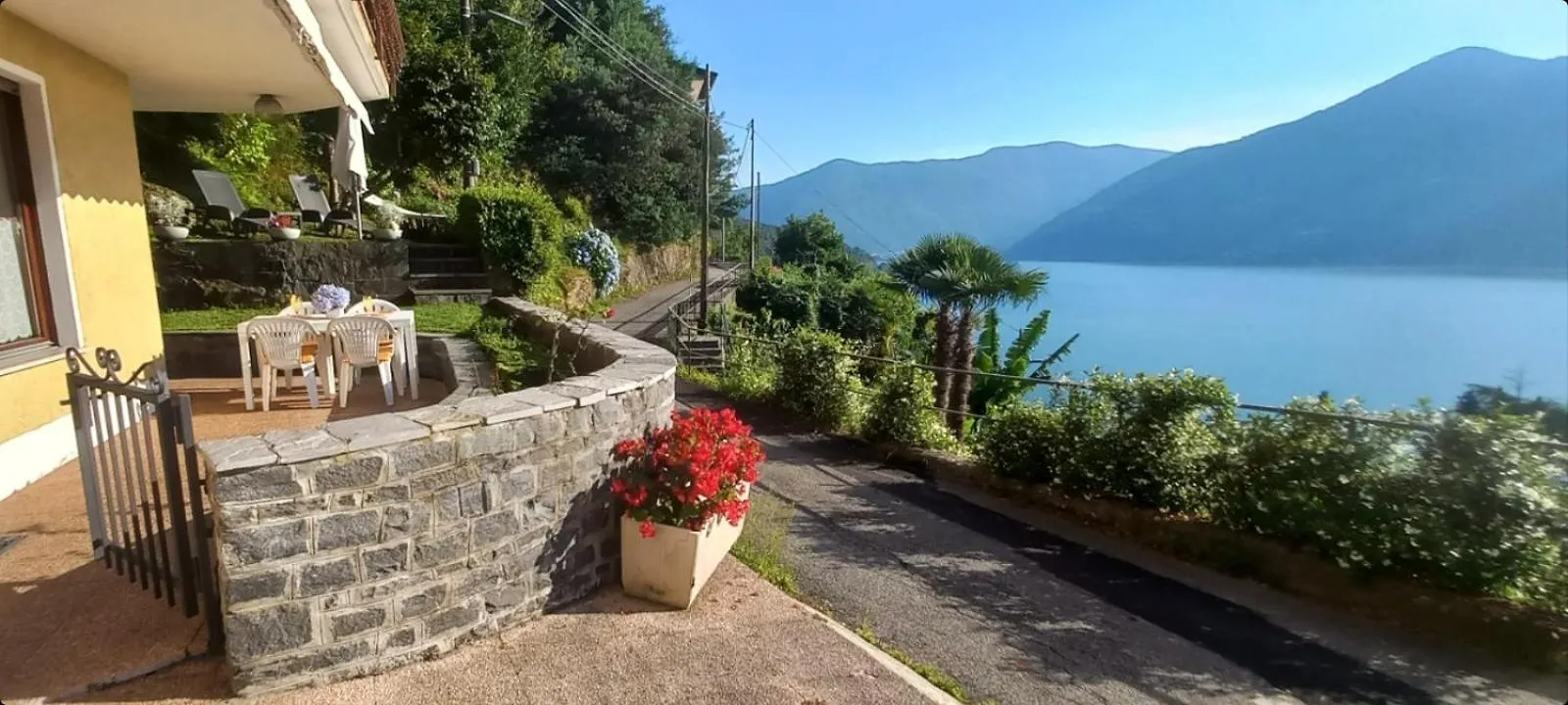Holiday home Casa Camelie Villa Pino Lago Maggiore Italy