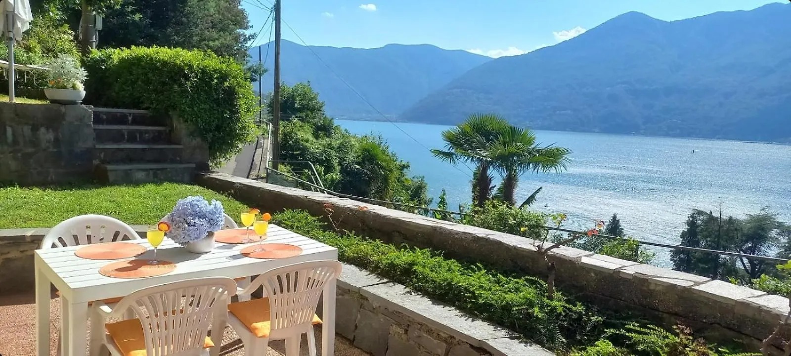 Holiday home Casa Camelie Villa Pino Lago Maggiore